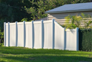 fence-services-premium-vinyl-fence